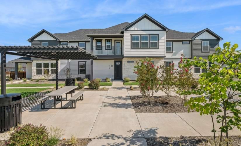 Latimer 3 Bedroom 3 Bath